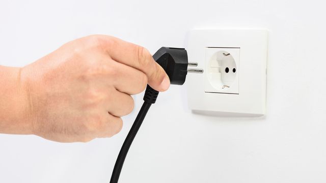 comment-remplacer-une-prise-electrique_5465792.jpg