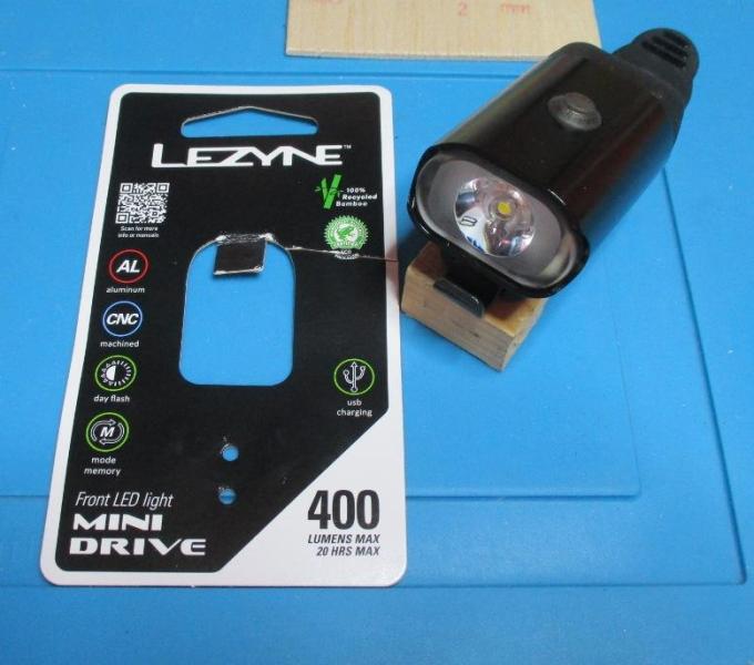 Lampe Mini Drive 400 Lezyne 002.JPG