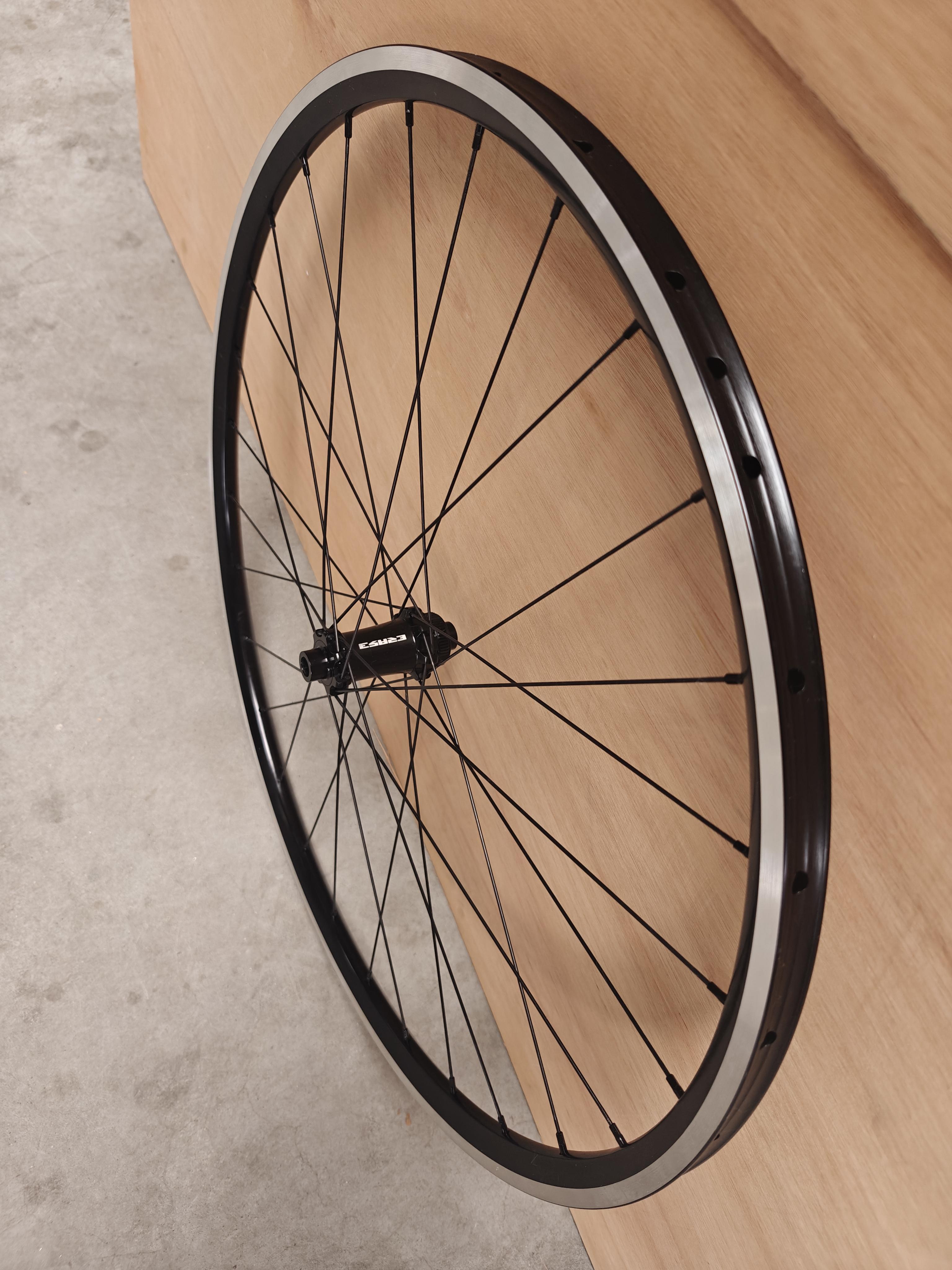 [VDS] Plusieurs paire de roue Erase route et gravel